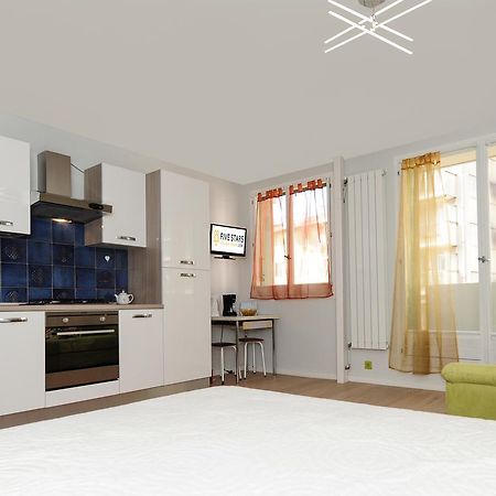 Blue Lagon Five Stars Holiday House Niza Exterior foto