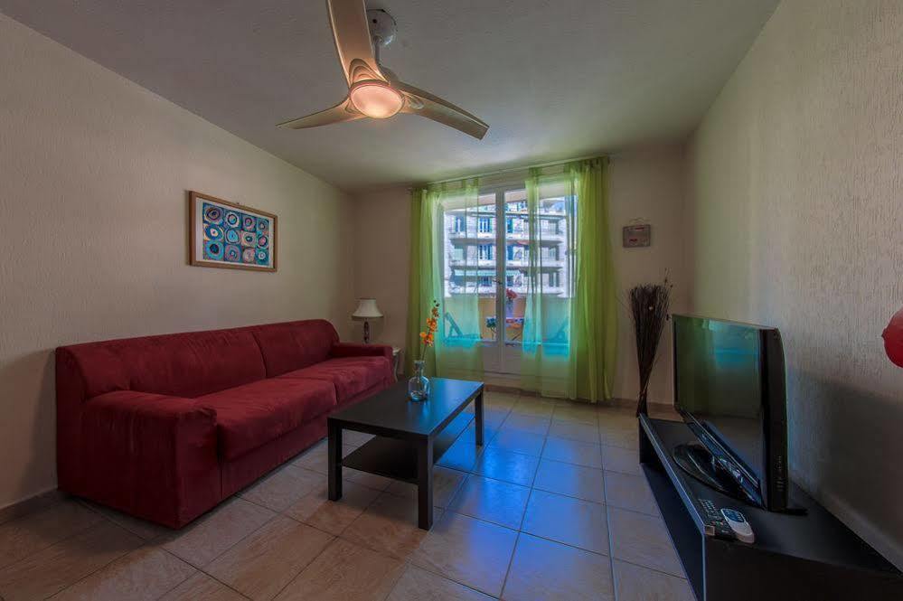 Blue Lagon Five Stars Holiday House Niza Exterior foto
