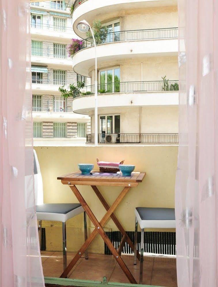 Blue Lagon Five Stars Holiday House Niza Exterior foto