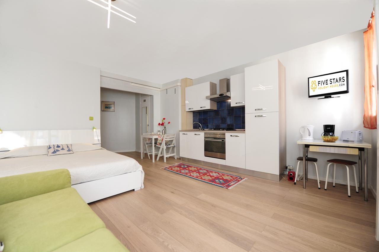 Blue Lagon Five Stars Holiday House Niza Exterior foto